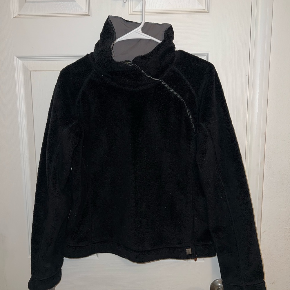 Mountain hardwear pullover